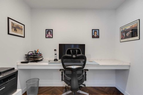 501-8505 Broadcast Avenue Sw, Calgary, AB - Indoor Photo Showing Office