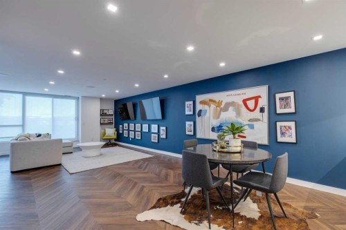 501-8505 Broadcast Avenue Sw, Calgary, AB - Indoor Photo Showing Other Room