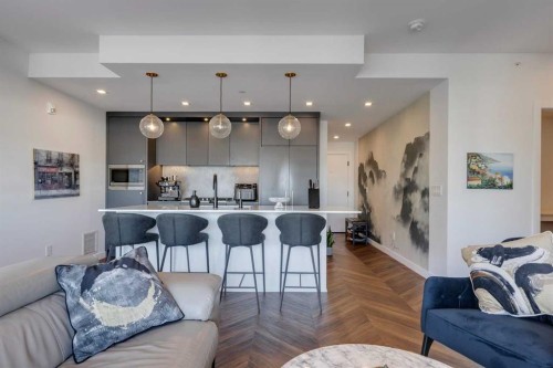 501-8505 Broadcast Avenue Sw, Calgary, AB - Indoor Photo Showing Living Room
