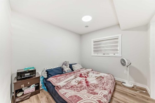 99 Cityline Point Ne, Calgary, AB - Indoor Photo Showing Bedroom
