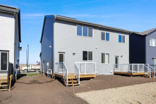7039 Rangeview Avenue Se, Calgary, AB - Outdoor With Exterior