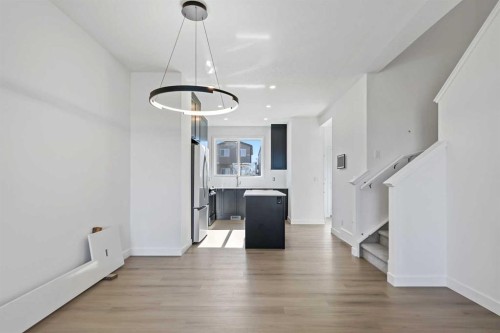 7039 Rangeview Avenue Se, Calgary, AB - Indoor Photo Showing Other Room