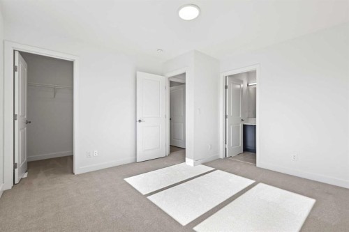 7039 Rangeview Avenue Se, Calgary, AB - Indoor