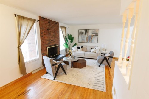 56 Lynndale Crescent Se, Calgary, AB - Indoor