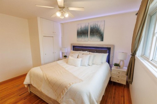 56 Lynndale Crescent Se, Calgary, AB - Indoor Photo Showing Bedroom