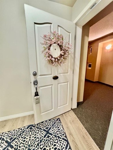 116-369 Rocky Vista Park Nw, Calgary, AB - Indoor Photo Showing Other Room