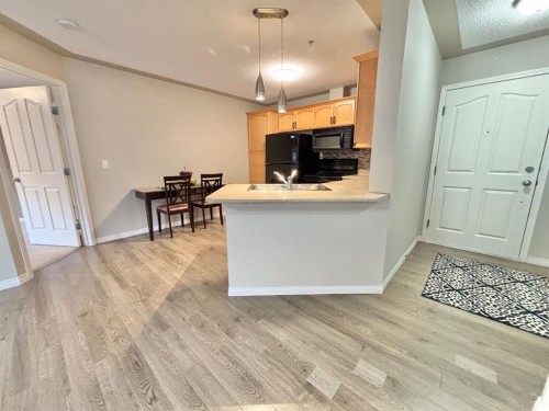 116-369 Rocky Vista Park Nw, Calgary, AB - Indoor Photo Showing Kitchen