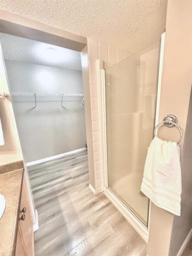 116-369 Rocky Vista Park Nw, Calgary, AB - Indoor Photo Showing Bathroom