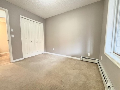 116-369 Rocky Vista Park Nw, Calgary, AB - Indoor Photo Showing Other Room