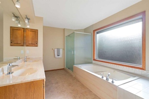 79 Edenstone View Nw, Calgary, AB - Indoor Photo Showing Bathroom