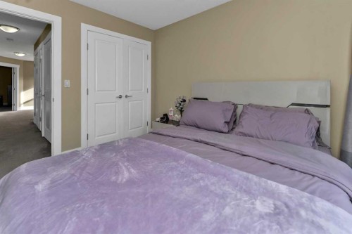 7432 Ogden Road Se, Calgary, AB - Indoor Photo Showing Bedroom