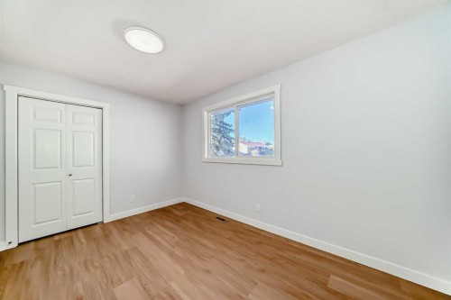 207 Pinecliff Way Ne, Calgary, AB - Indoor Photo Showing Other Room