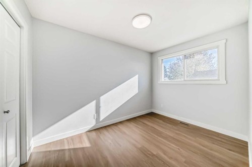 207 Pinecliff Way Ne, Calgary, AB - Indoor Photo Showing Other Room