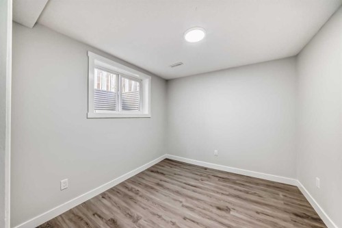 207 Pinecliff Way Ne, Calgary, AB - Indoor Photo Showing Other Room