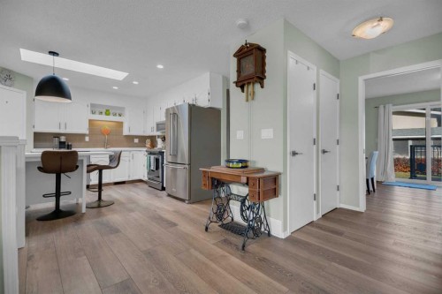2-717 Centre Street, Vulcan, AB - Indoor Photo Showing Kitchen