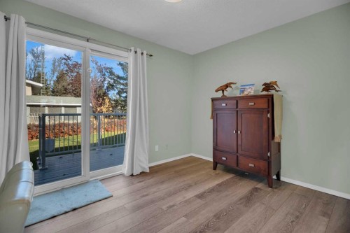 2-717 Centre Street, Vulcan, AB - Indoor