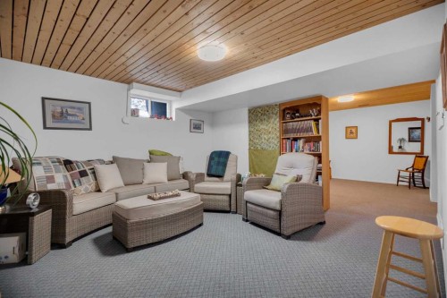 2-717 Centre Street, Vulcan, AB - Indoor Photo Showing Other Room