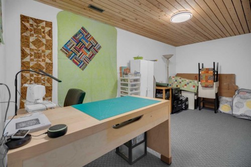 2-717 Centre Street, Vulcan, AB - Indoor Photo Showing Other Room