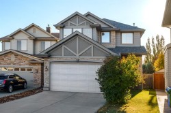 153 Kincora Bay NW Calgary, AB T3R 1L4