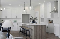 634 Bayview Lane SW Airdrie, AB T4B 5M4