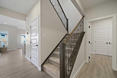 634 Bayview Lane Sw, Airdrie, AB - Indoor Photo Showing Other Room