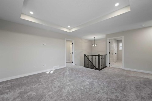 634 Bayview Lane Sw, Airdrie, AB - Indoor Photo Showing Other Room