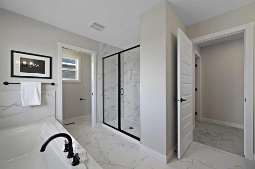 634 Bayview Lane Sw, Airdrie, AB - Indoor Photo Showing Other Room