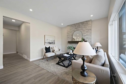 634 Bayview Lane Sw, Airdrie, AB - Indoor Photo Showing Living Room