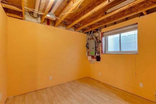 206 Elgin Place Se, Calgary, AB - Indoor