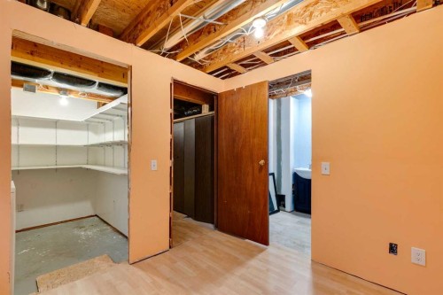206 Elgin Place Se, Calgary, AB - Indoor Photo Showing Other Room