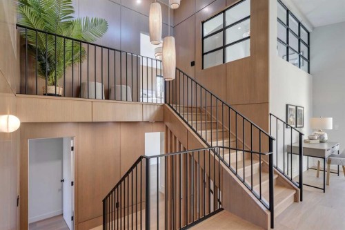 3423 23 Street Nw, Calgary, AB - Indoor Photo Showing Other Room