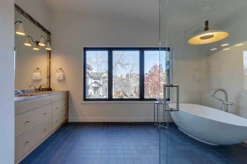 3423 23 Street Nw, Calgary, AB - Indoor Photo Showing Bathroom