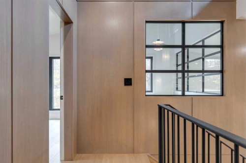 3423 23 Street Nw, Calgary, AB - Indoor Photo Showing Other Room