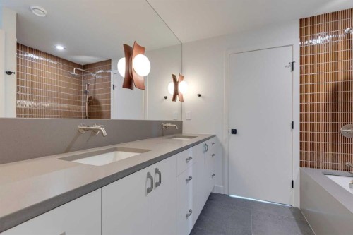 3423 23 Street Nw, Calgary, AB - Indoor Photo Showing Bathroom