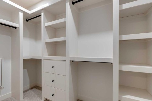 3423 23 Street Nw, Calgary, AB - Indoor With Storage