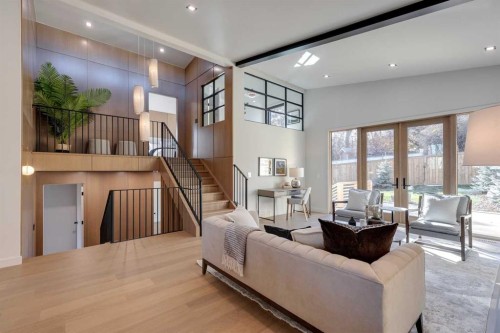 3423 23 Street Nw, Calgary, AB - Indoor Photo Showing Living Room