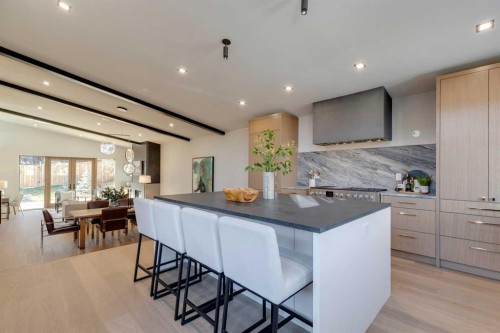 3423 23 Street Nw, Calgary, AB - Indoor Photo Showing Kitchen
