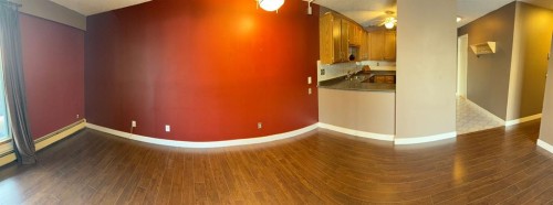 203-234 5 Avenue Ne, Calgary, AB - Indoor Photo Showing Other Room