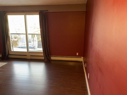 203-234 5 Avenue Ne, Calgary, AB - Indoor Photo Showing Other Room