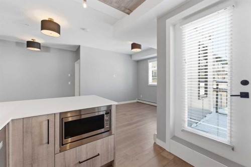 209-2702 17 Avenue Sw, Calgary, AB - Indoor