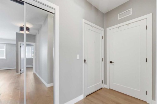 209-2702 17 Avenue Sw, Calgary, AB - Indoor Photo Showing Other Room