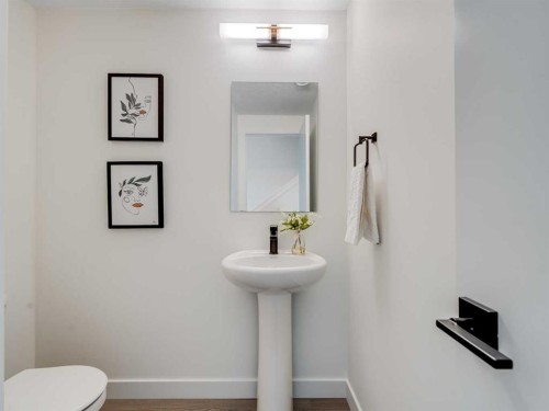 1306-200 Southridge Drive, Okotoks, AB - Indoor Photo Showing Bathroom