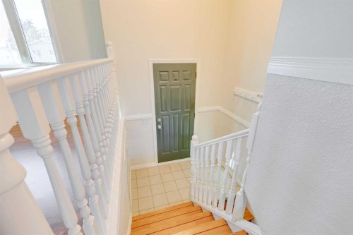 12 Doverthorn Place Se, Calgary, AB - Indoor Photo Showing Other Room