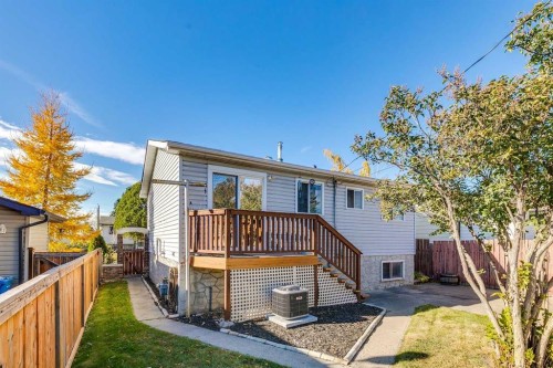 12 Doverthorn Place Se, Calgary, AB - Outdoor With Deck Patio Veranda