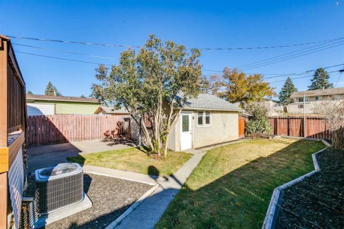 12 Doverthorn Place Se, Calgary, AB - Outdoor