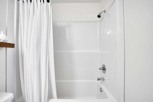 4416-15 Sage Meadows Landing Nw, Calgary, AB - Indoor Photo Showing Bathroom