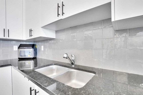 4416-15 Sage Meadows Landing Nw, Calgary, AB - Indoor Photo Showing Kitchen With Double Sink
