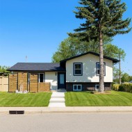 619 Arlington Drive SE Calgary, AB T2H 1S8