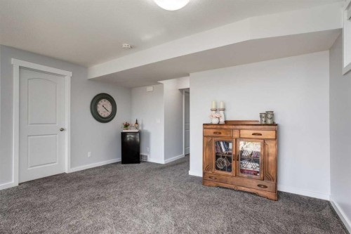 251 Kingsbridge Road Se, Airdrie, AB - Indoor Photo Showing Other Room