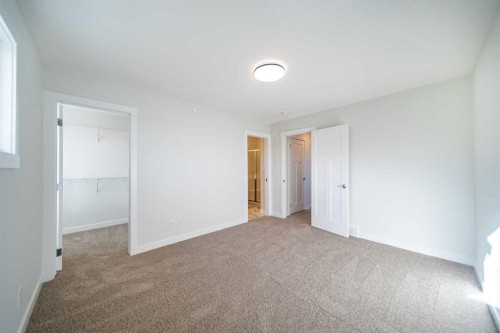 19 Herron Walk Ne, Calgary, AB - Indoor Photo Showing Other Room
